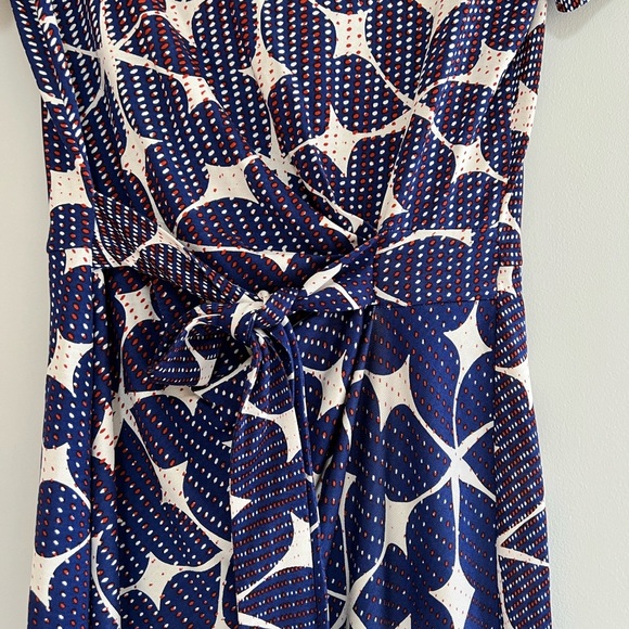 Diane von Furstenberg ‘Zoe’ Printed Silk Jersey Dress in Navy Red Cream, sz 0 - Picture 6 of 12